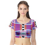 Mirrored distorted shapes                                    Short Sleeve Crop Top