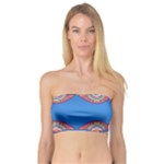 Shapes chains on a blue background                                             Bandeau Top